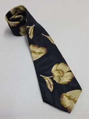 Countess Mara Navy Blue Floral Necktie